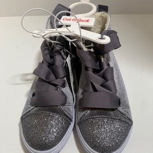 Cat and jack Girls sneakers Size 11